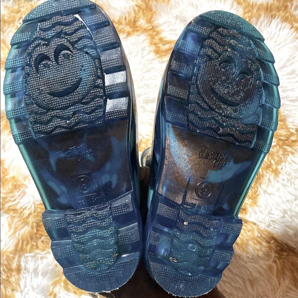 Western Chief size 9 toddler boots